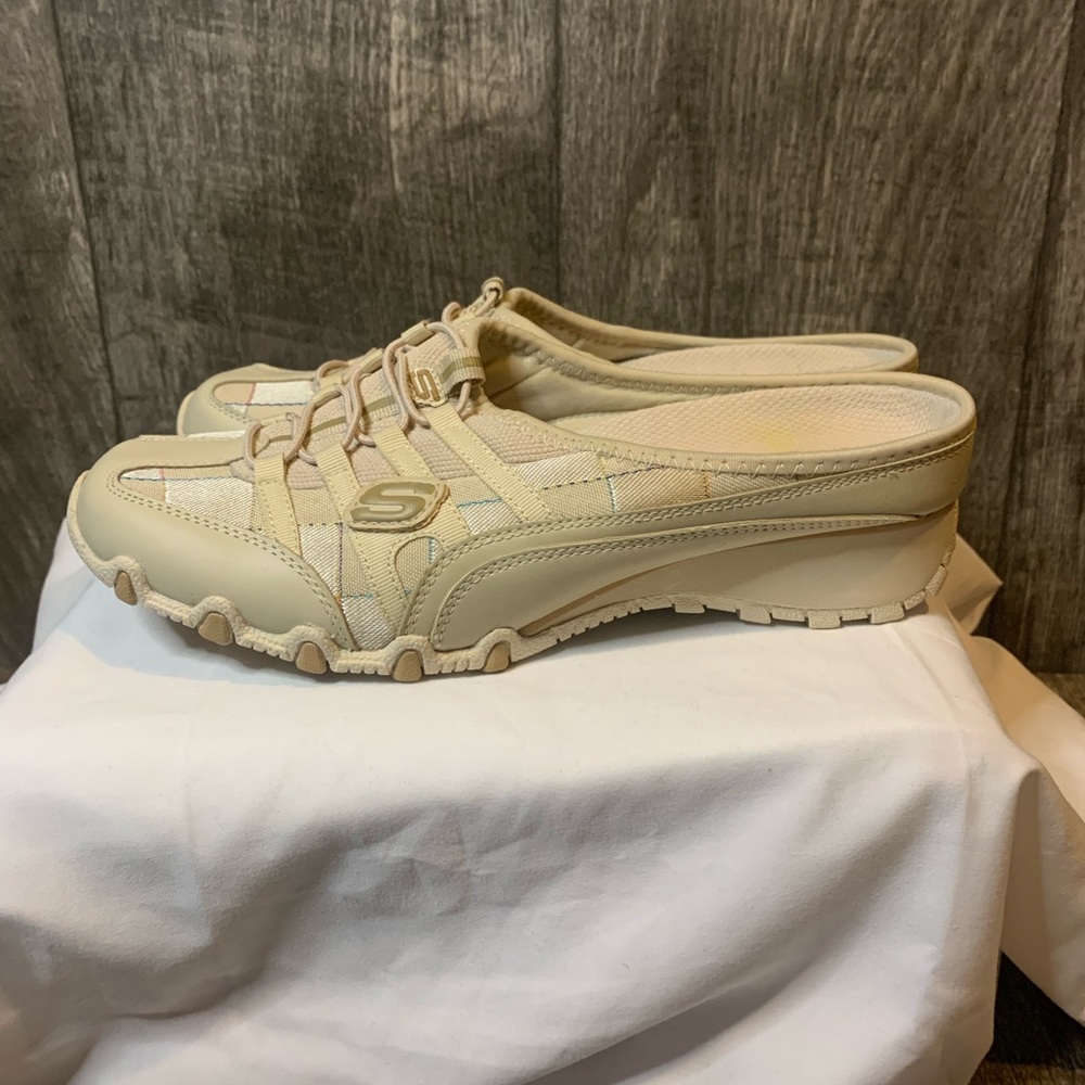 Skechers 21273 Cream Mule Women’s 8